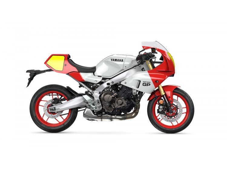 YAMAHA XSR 900 GP LEGEND RED