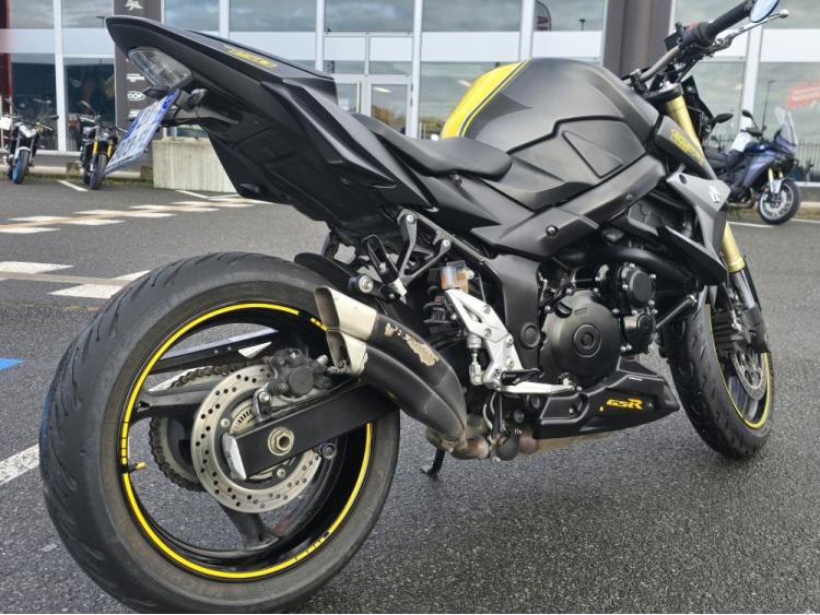 SUZUKI GSR 750 ABS BOSS EDITION